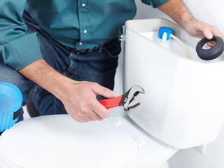 Toilet Repair, Plumbers Network Bellville Plumbers Network Bellville 모던스타일 욕실