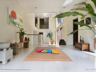 CNR Residence, BAMA BAMA Phòng khách phong cách nhiệt đới