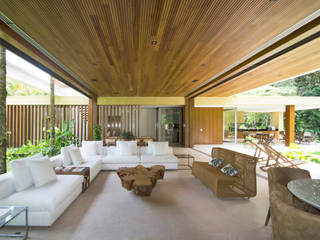 Residência de Iporanga, Cecília Mesquita Arquitetura Cecília Mesquita Arquitetura Modern living room