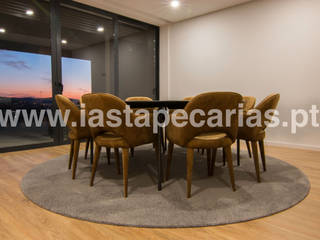 Casa Particular, Penafiel, IAS Tapeçarias IAS Tapeçarias Ruang Makan Modern Tekstil Amber/Gold