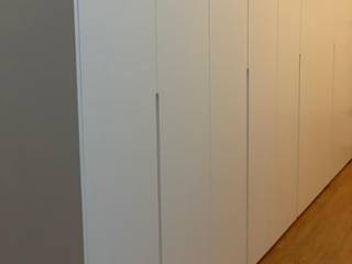 Roupeiro e ou closet, ADN Furniture ADN Furniture Dormitorios de estilo moderno Blanco