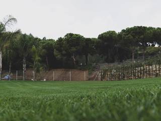 Creación de jardín con riego automático y Festuca en tepe. , GS JARDINERIA GS JARDINERIA Sân trước