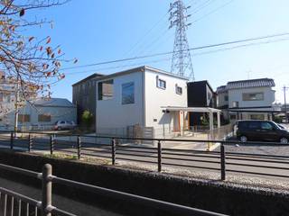 守山のスキップの家, ジュウニミリ建築設計事務所 ジュウニミリ建築設計事務所 Modern houses