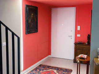 RF - Appartamento su due piani 160 m2 - arredamento, Filippo Zuliani Architetto Filippo Zuliani Architetto Country style corridor, hallway& stairs Ceramic Red