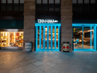 RESTAURANTE TOMA Y DAKA, Bilbaodiseño Bilbaodiseño Commercial spaces