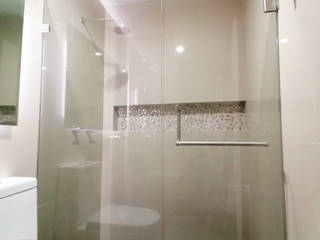 Proyecto.- CERRADA ZARAUZ, AR ALUMINIO & CRISTAL AR ALUMINIO & CRISTAL Modern style bathrooms Glass