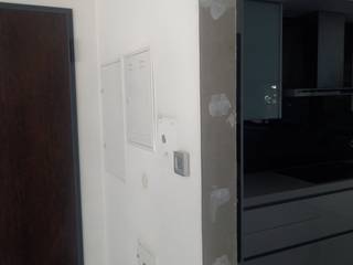 Remodelação Interior de Moradia, Home Recover Home Recover 모던스타일 벽지 & 바닥