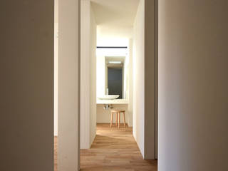 Case Study House #71, NASU CLUB NASU CLUB Corredores, halls e escadas modernos Madeira Acabamento em madeira