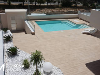 Vivienda Campoamor (Orihuela Costa), DISENA studio DISENA studio モダンスタイルの プール