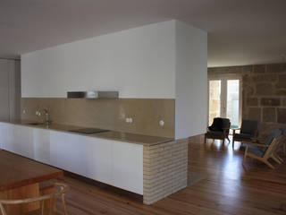 Construção e Reabilitação de Casa de Turismo Rural - Casa dos Feitais , Edizur engenharias lda Edizur engenharias lda Built-in kitchens