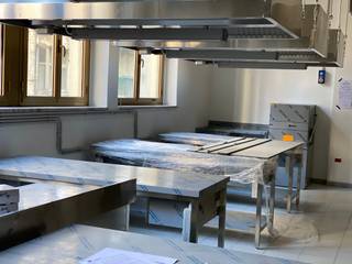 Celips Food Academy, Studio Ing. Marco Pellegrini Studio Ing. Marco Pellegrini Built-in kitchens Iron/Steel