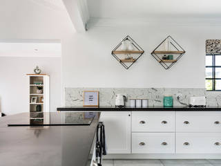 House Lopes 2.0, Blackline Architects Blackline Architects Built-in kitchens Quartz