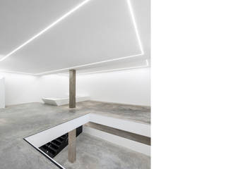 GALERIE | ROLANDO ANSELMI, DELISABATINI architetti DELISABATINI architetti Floors Reinforced concrete