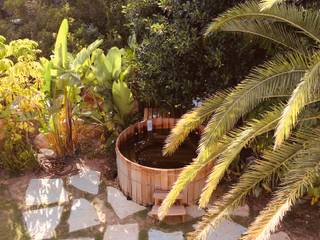 Jacuzzi de cedro para una espectacular casa en Ibiza, CASÁRBOL CASÁRBOL Гидромассажная ванна Твердая древесина