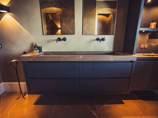 Exclusieve badkamer met een warme uitstraling!, De Eerste Kamer De Eerste Kamer Classic style bathroom Wood Wood effect