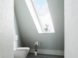 Berliner Dachgeschosswohnung mit Loft-Flair, Atelier Blank Atelier Blank Minimalist bathroom