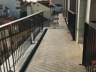 Pufes/terraço SAL Concept Store Varandas, marquises e terraços minimalistas