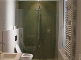 homify Minimalist style bathroom Tiles Green