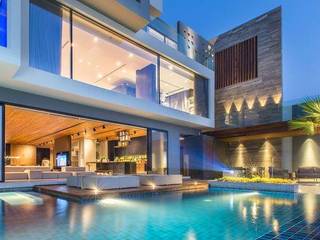 Luxury modern villa design in Dubai, UAE, Luxe design Luxe design Swimming pond