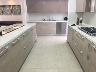 Cocinas, Cortinova Cali Cortinova Cali مطبخ MDF