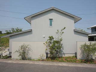 ii huts , I 設計室 I 設計室 Casas de madera Metal