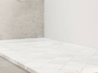 Tiles – Un antiguo baño recobra vida con este plato de ducha cuadriculado, Bosnor, S.L. Bosnor, S.L. Skandynawska łazienka