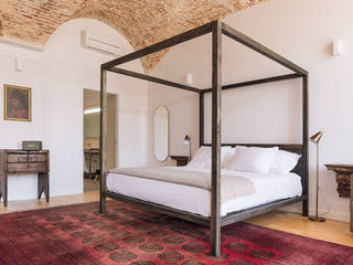 Visionaire | Mobiliário Sala e Quarto, Boa Safra Boa Safra Eclectic style bedroom Solid Wood Multicolored