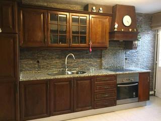 Como remodelar uma cozinha sem gastar muito dinheiro, Home 'N Joy Remodelações Home 'N Joy Remodelações Kitchen units Solid Wood Multicolored