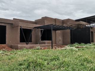 Ntsabeleng home, SAECFA Sustainable Architects Engineering Construction Firm of Africa (PTY)LTD SAECFA Sustainable Architects Engineering Construction Firm of Africa (PTY)LTD Casas modernas: Ideas, imágenes y decoración