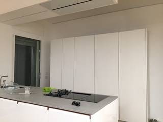 Ristrutturazione appartamento signorile , jessicadamiani_architetto jessicadamiani_architetto Built-in kitchens White