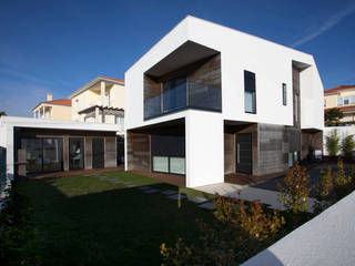 Casa unifamiliar de estilo moderno em Mafra, Wood Houses Wood Houses Chalets & maisons en bois Bois Effet bois