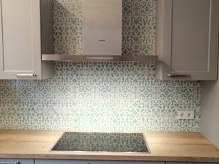 KITCHEN , AZULEJOS DE FACHADA AZULEJOS DE FACHADA مطبخ ذو قطع مدمجة بلاط