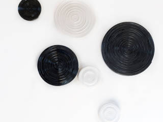 Endless borden en schalen, Dutch Duo Design Dutch Duo Design 现代客厅設計點子、靈感 & 圖片 陶器 Black