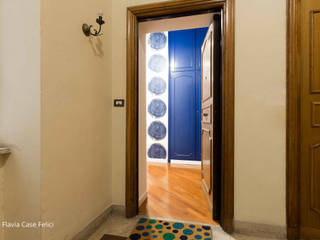 Moro7 Apartment, Flavia Case Felici Flavia Case Felici Modern corridor, hallway & stairs