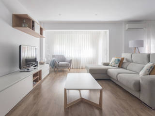Apartamento SA, en La Raiosa, acertus acertus Modern living room White