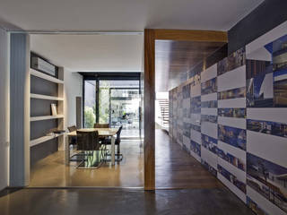 Estudio de Arquitectura, en Ruzafa, acertus acertus Modern Study Room and Home Office Multicolored