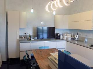 Progetto Restyling Cucina Moderna , Seven Project Studio Seven Project Studio Built-in kitchens Wood White