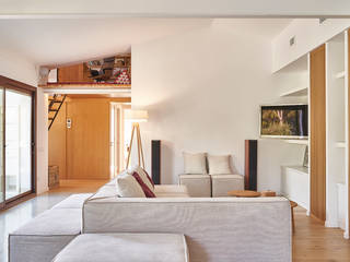 Casa con Alberca en la Costa Catalana, Bloomint design Bloomint design Salones de estilo mediterráneo