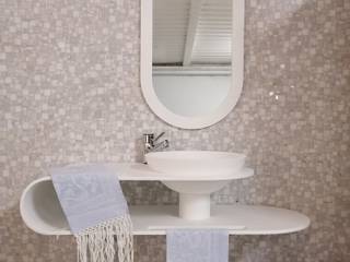 Composizione bagno Saturno., MYA Design MYA Design Modern bathroom مصنوعی Brown
