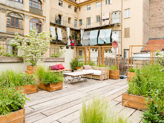 Giardino pensile a Torino, ELENA CARMAGNANI ARCHITETTO ELENA CARMAGNANI ARCHITETTO Rustic style balcony, veranda & terrace