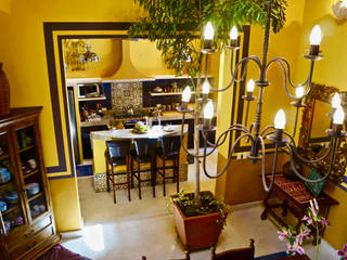 La luz en las Casas Coloniales, Merida Arquitectos Merida Arquitectos Small kitchens Concrete Yellow