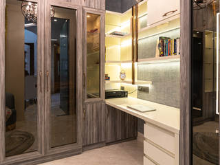 Tinted Glass wardrobes homify Modern style dressing rooms