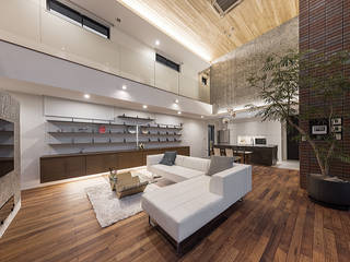 水盤のあるコートハウス, i.u.建築企画 i.u.建築企画 Modern living room