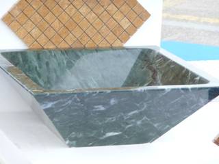 Lavabo in Verde Venezia, TEBALDI GIUSEPPE SRL TEBALDI GIUSEPPE SRL Moderne Badezimmer Granit