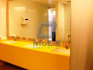 BAÑOS UNIVERSIDAD JAVERIANA, MODE ARQUITECTOS SAS MODE ARQUITECTOS SAS Modern Banyo Ahşap-Plastik Kompozit