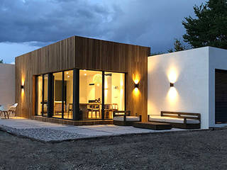 Vivienda módular Duna - Atlántida HOMES, Grupo RIOFRIO arquitectos Grupo RIOFRIO arquitectos Prefabricated home Wood-Plastic Composite
