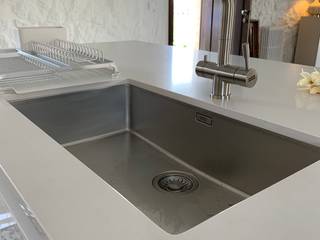 Projeto cozinha Aroes-Fafe, ADN Furniture ADN Furniture Koloniale Küchen