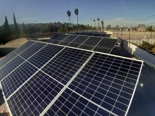 Sistema Solar para Colegio Hispania en Tijuana, XUSOL Energía Solar XUSOL Energía Solar مساحات تجارية