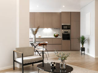 Sampaio Bruno, Hoost - Home Staging Hoost - Home Staging KitchenCabinets & shelves