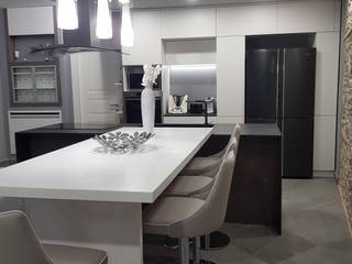 Cucina moderna con piano in dekton keyla e krion, PERCORSOARREDO PERCORSOARREDO Built-in kitchens Engineered Wood Transparent
